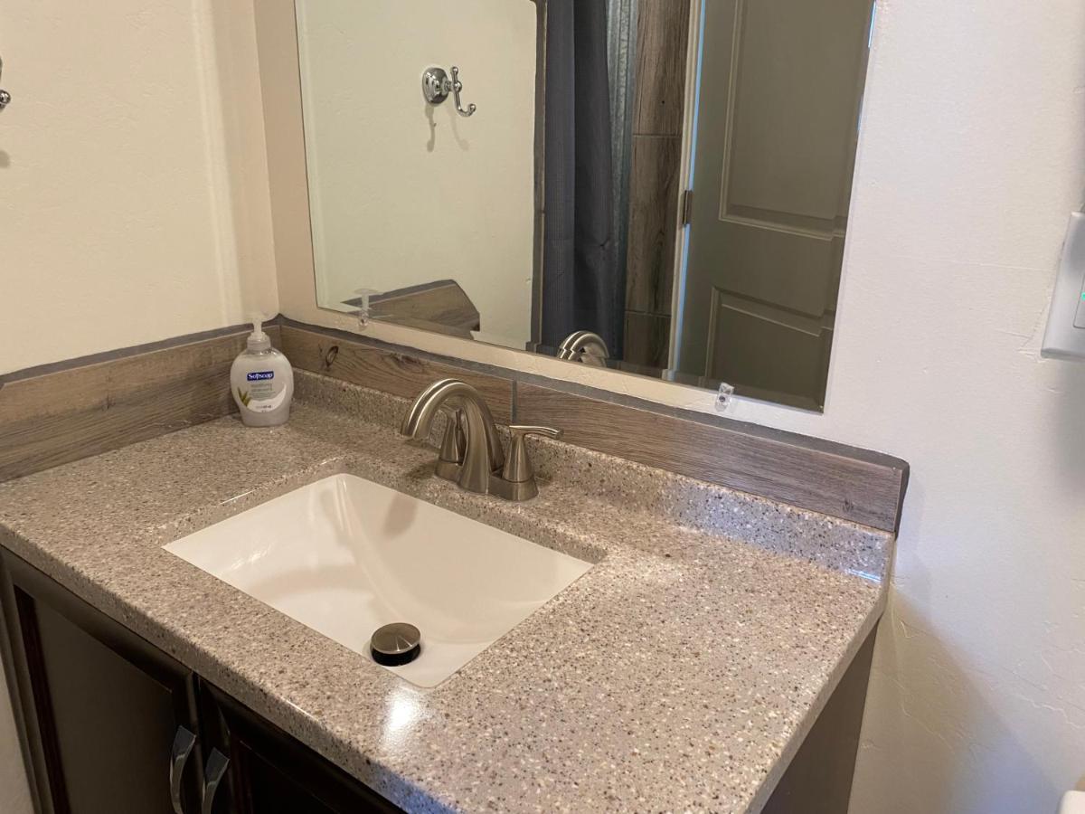 Tail Wind Life Llc Apartment Page Ngoại thất bức ảnh