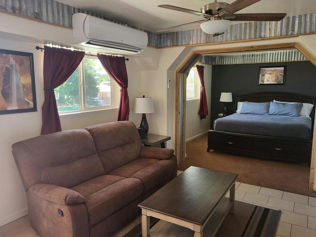 Tail Wind Life Llc Apartment Page Ngoại thất bức ảnh